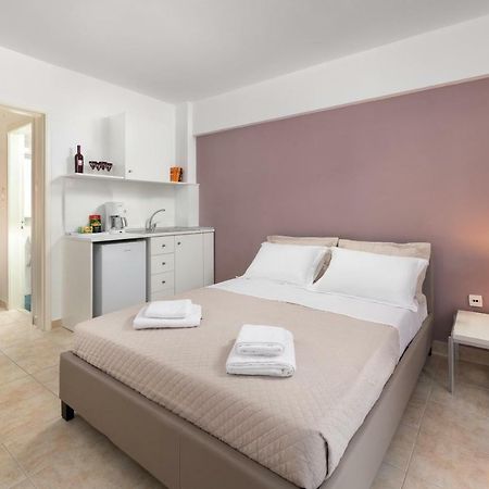 Astoria Studio Ii, Rhodes City Center - Brand New Bathroom Esterno foto